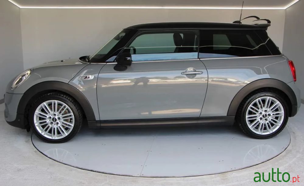 2014' MINI Cooper S photo #4