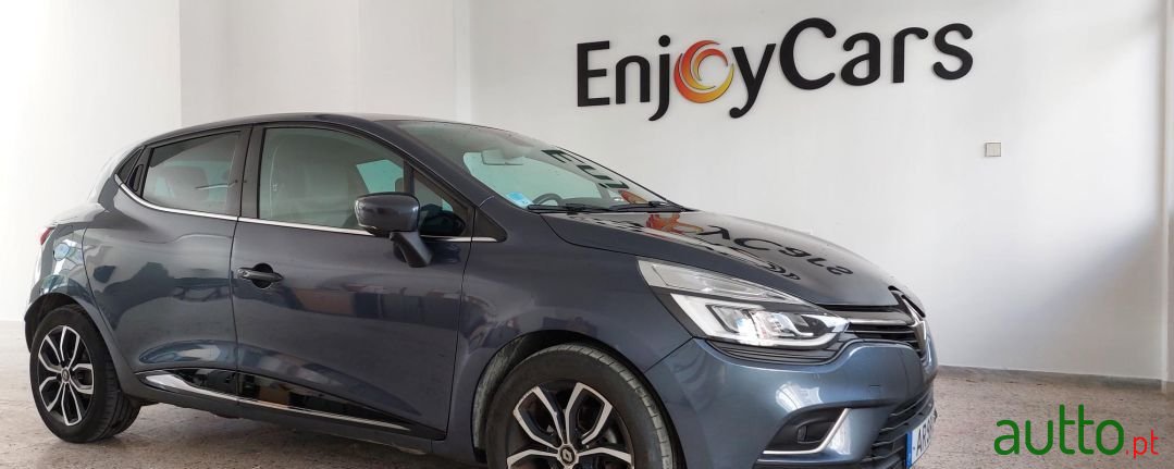 2019' Renault Clio photo #1