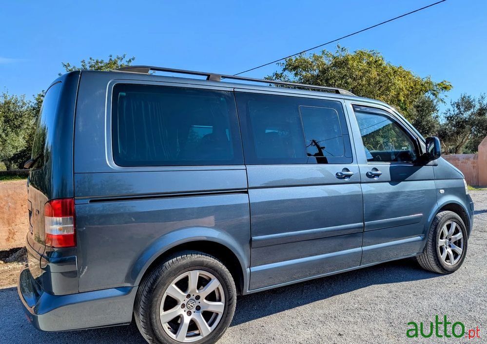 2007' Volkswagen Multivan photo #4