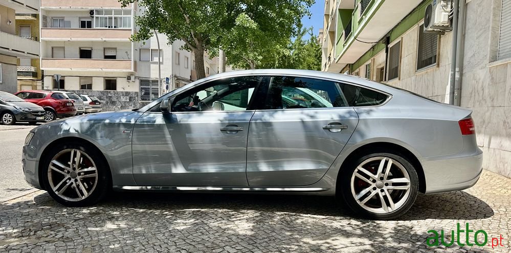 2010' Audi A5 Sportback photo #3