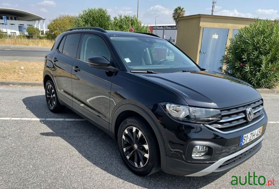 2019' Volkswagen T-Cross photo #4