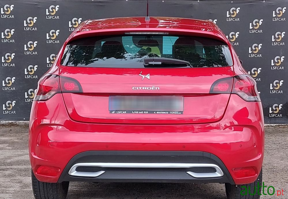 2011' Citroen DS4 photo #4