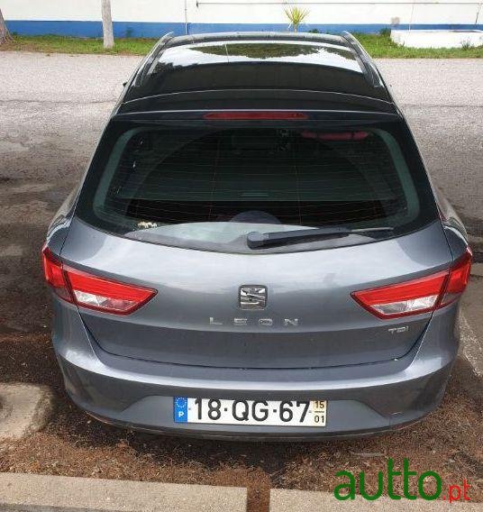 2015' SEAT Leon St photo #2