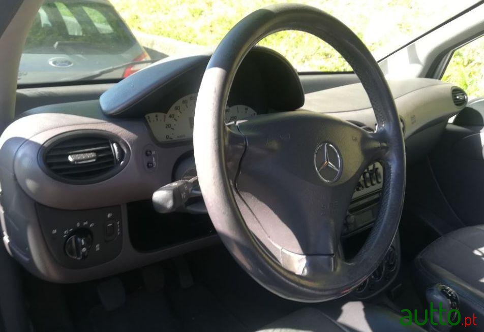 2002' Mercedes-Benz 170 photo #2