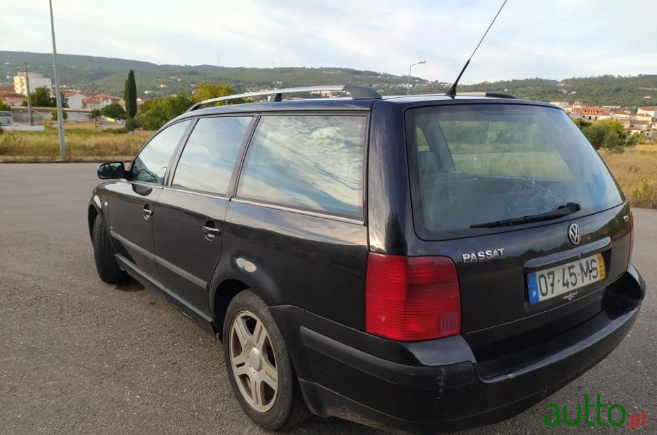 1999' Volkswagen Passat photo #3