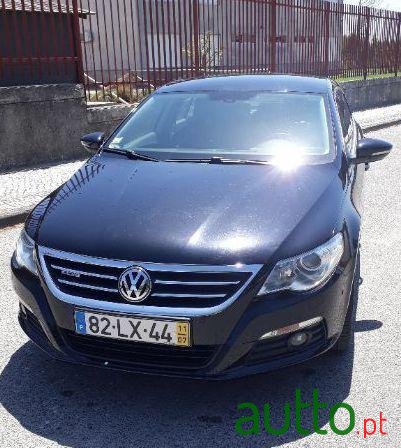 2011' Volkswagen Passat photo #1