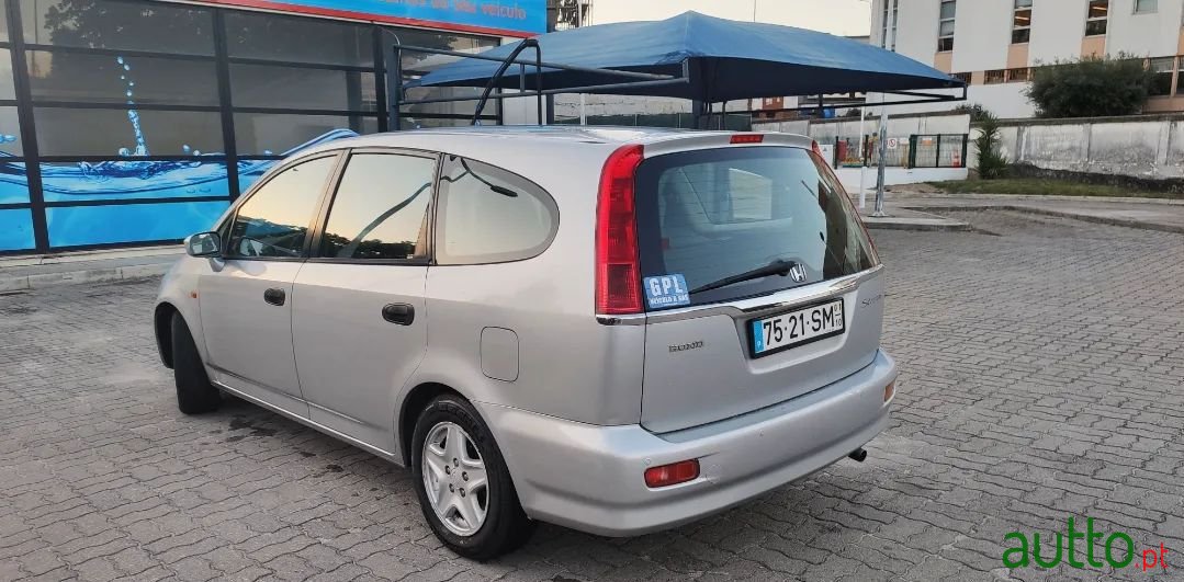 2001' Honda Stream photo #1