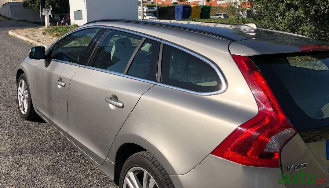 2012' Volvo V60 photo #1