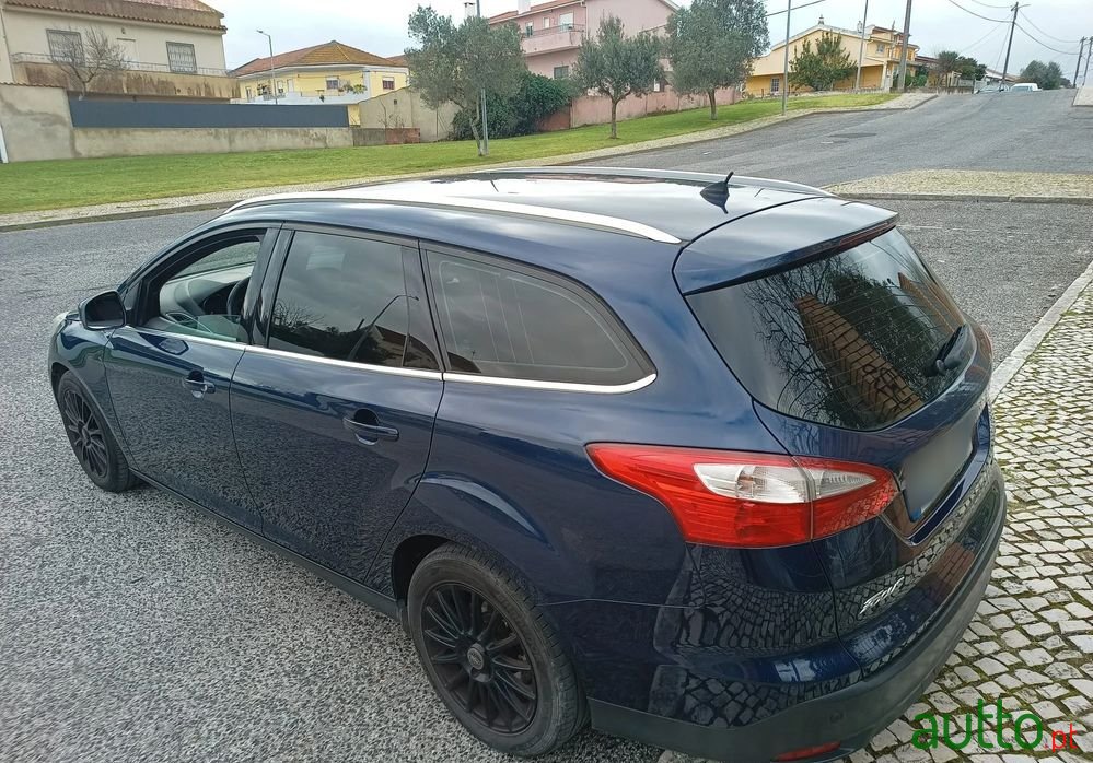 2013' Ford Focus Sw photo #1