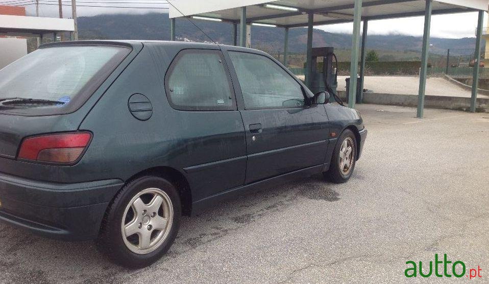 1997' Peugeot 306 Comercial photo #1