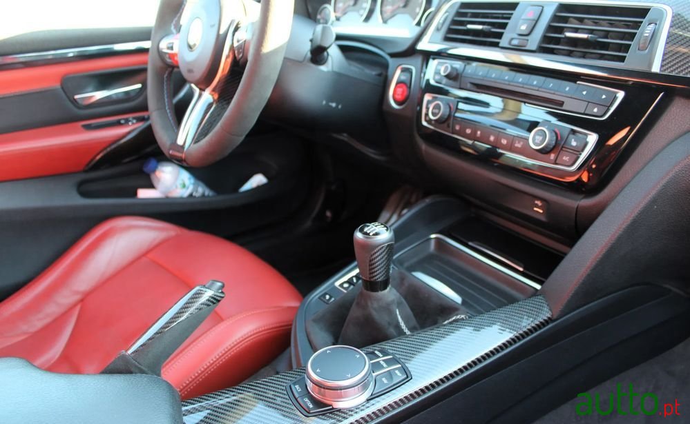 2017' BMW Série 4 Coupe Competition photo #2