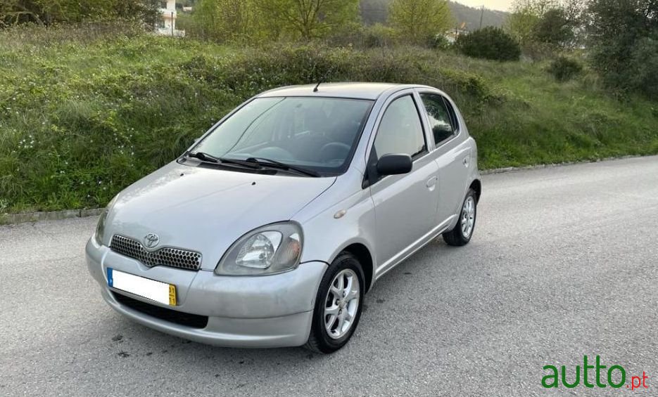 2001' Toyota Yaris photo #3