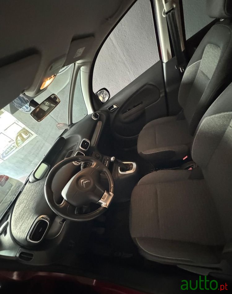 2016' Citroen C3 Picasso photo #6