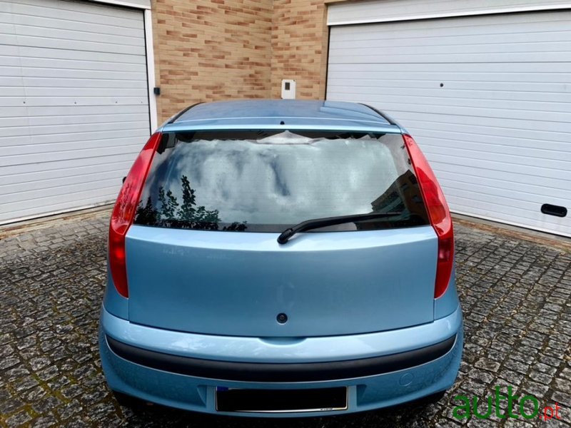 2002' Fiat Punto photo #4