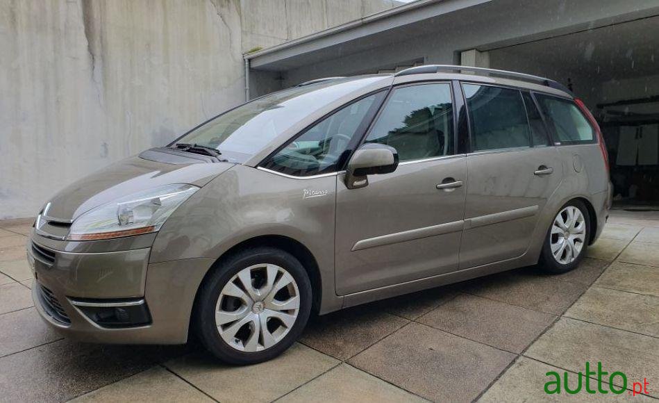 2007' Citroen C4 Grand Picasso photo #1