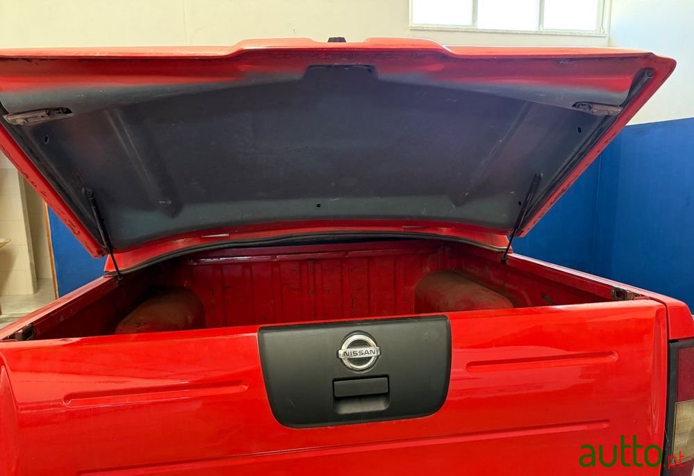 2004' Nissan Navara photo #1