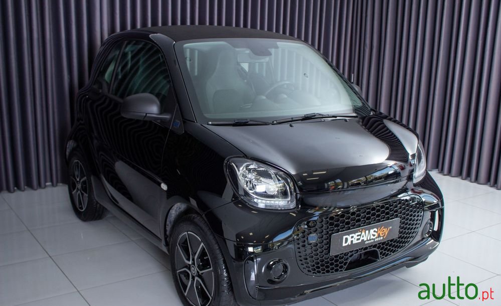 2021' Smart Fortwo Eq Passion photo #3