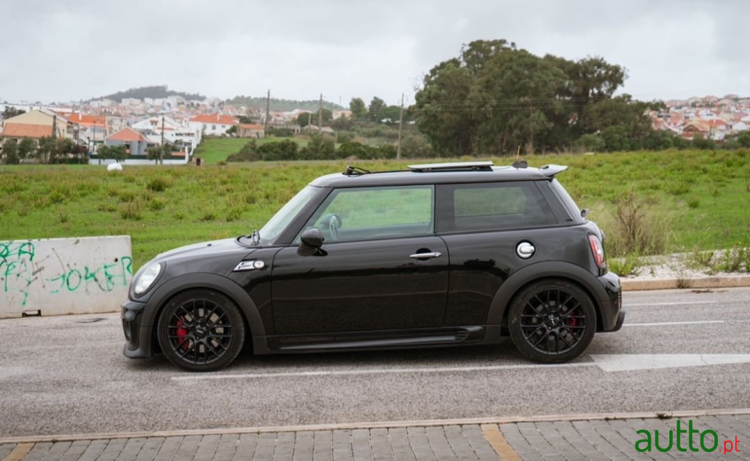 2009' MINI John Cooper Works photo #4