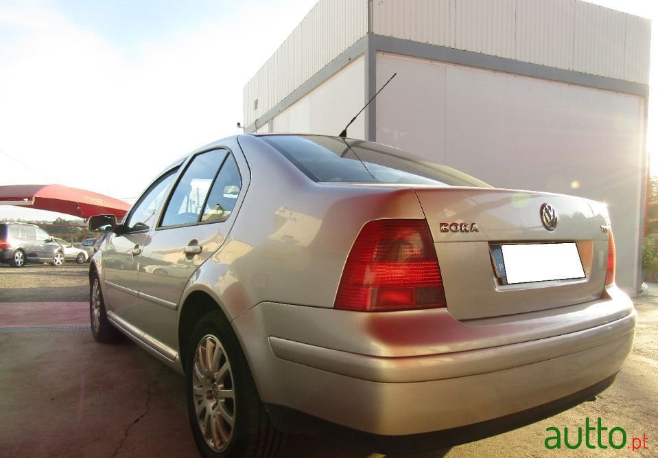 2001' Volkswagen Bora photo #4
