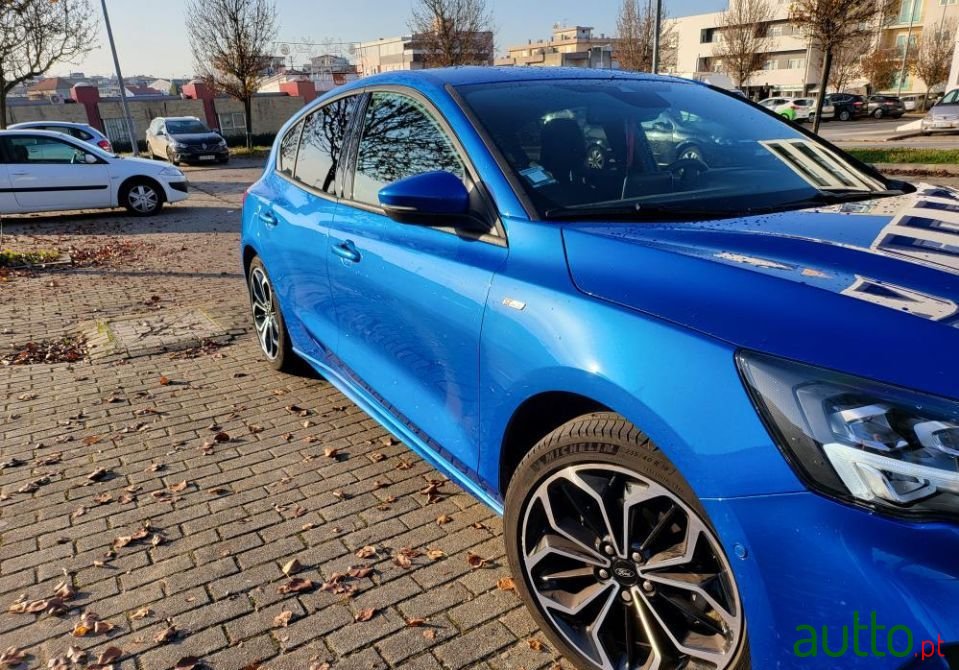2020' Ford Focus St--Line photo #3