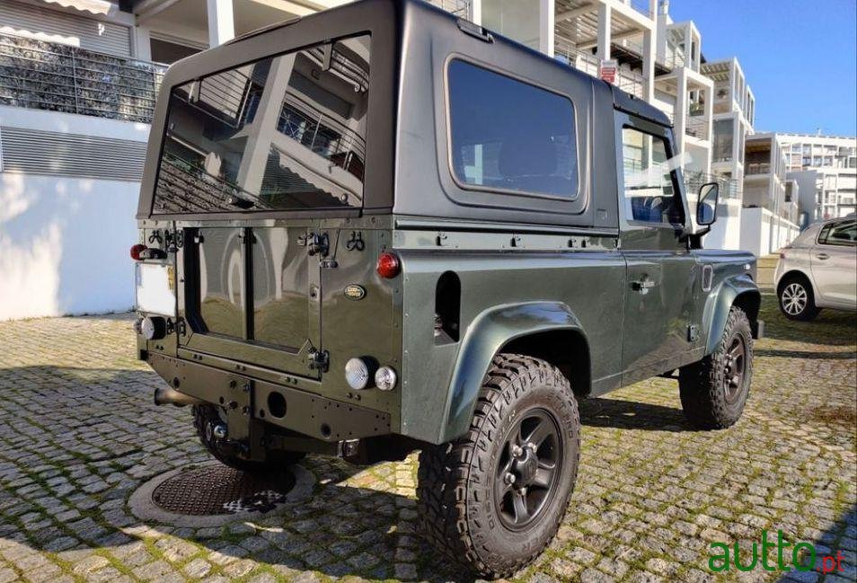 2008' Land Rover Defender 90 photo #1