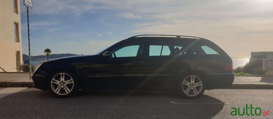 2008' Mercedes-Benz E-280 Avantegarde photo #2