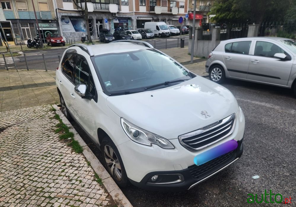 2015' Peugeot 2008 photo #2