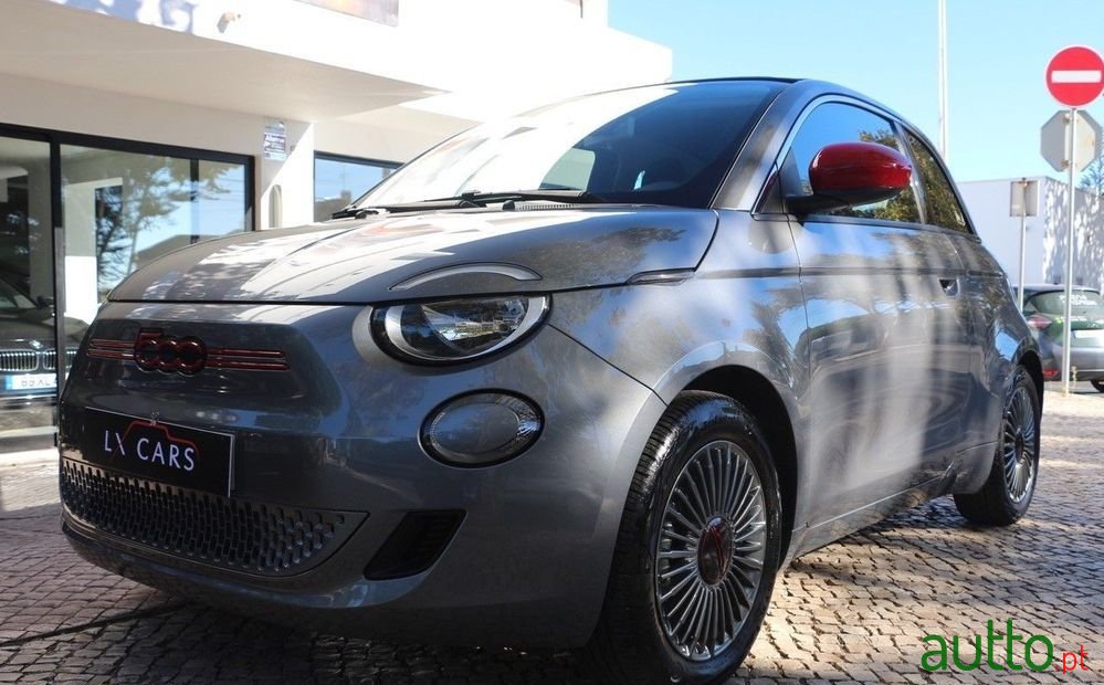 2021' Fiat 500E C (Red) photo #2