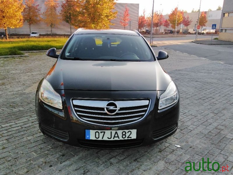 2010' Opel Insignia Sports Tourer photo #4