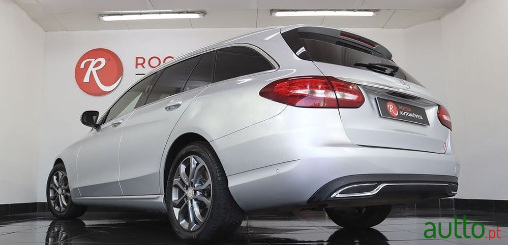 2016' Mercedes-Benz Classe C photo #4