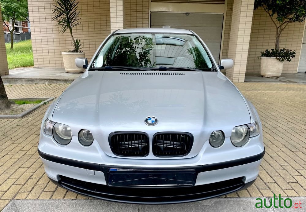 2002' BMW 318 photo #3