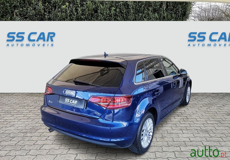 2014' Audi A3 Sportback photo #2