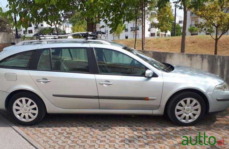 2003' Renault Laguna Break photo #4