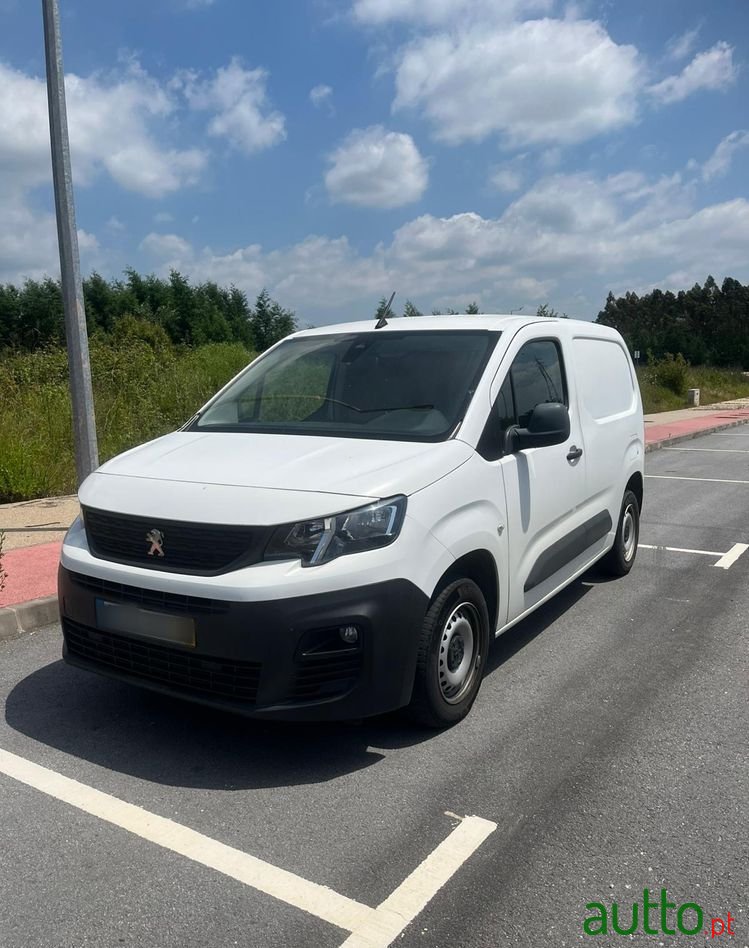 2019' Peugeot Partner photo #1