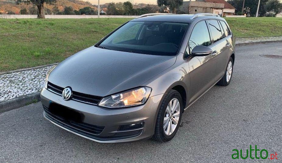 2015' Volkswagen Golf Variant 1.6 Tdi  Bluemotion photo #2