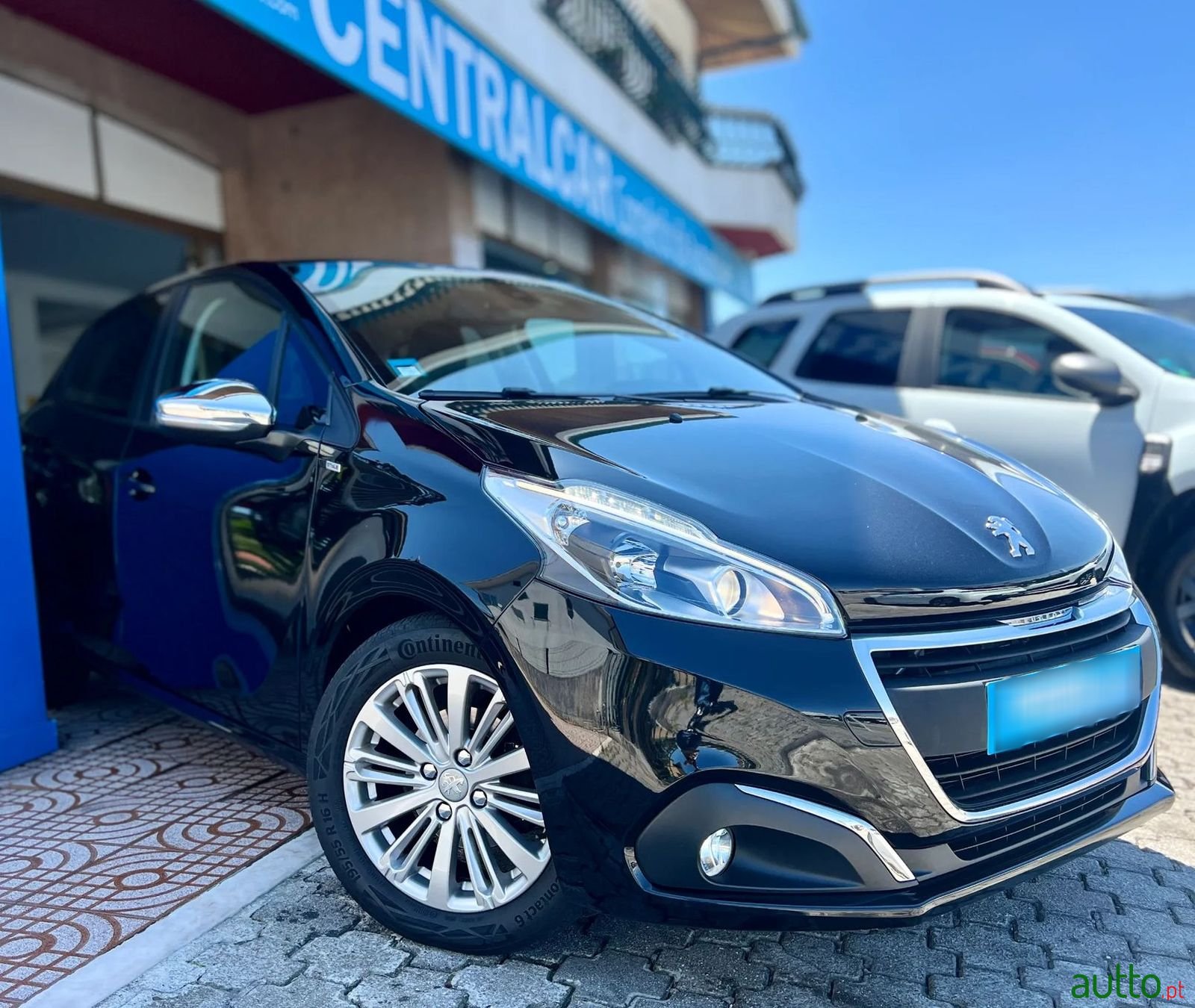 2017' Peugeot 208 photo #1