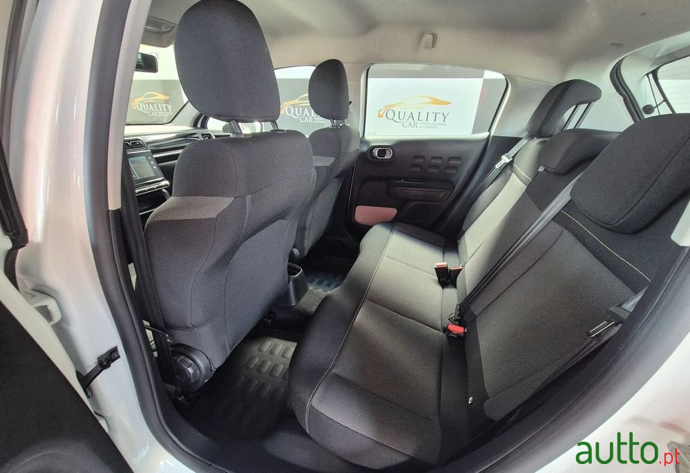 2019' Citroen C3 1.2 Puretech Feel photo #4