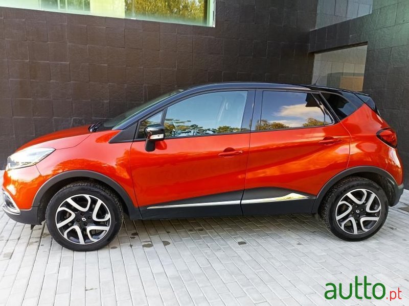 2016' Renault Captur photo #2