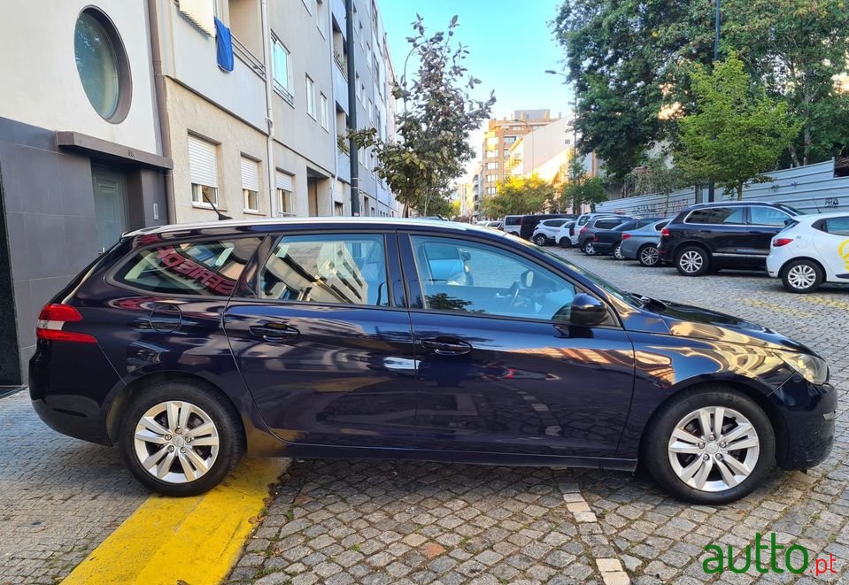 2015' Peugeot 308 Sw photo #2