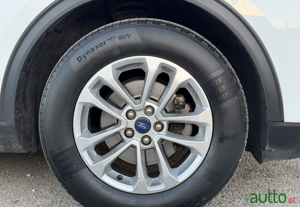 2021' Ford Kuga photo #4