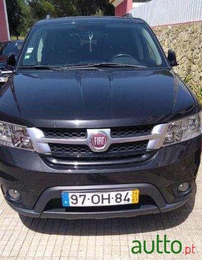 2014' Fiat Freemont photo #2