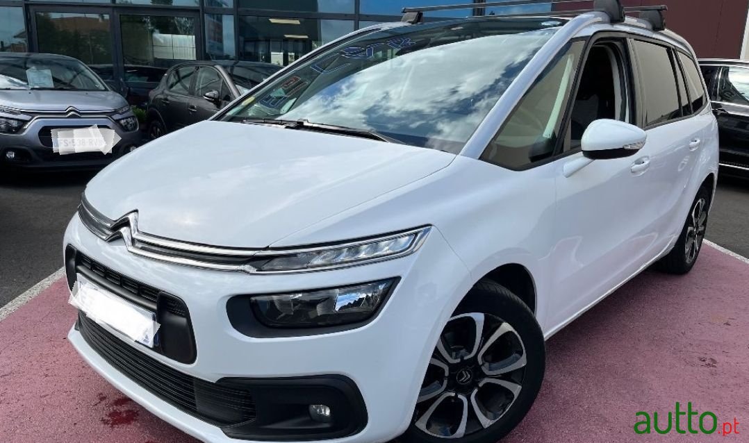 2019' Citroen C4 Spacetourer photo #3