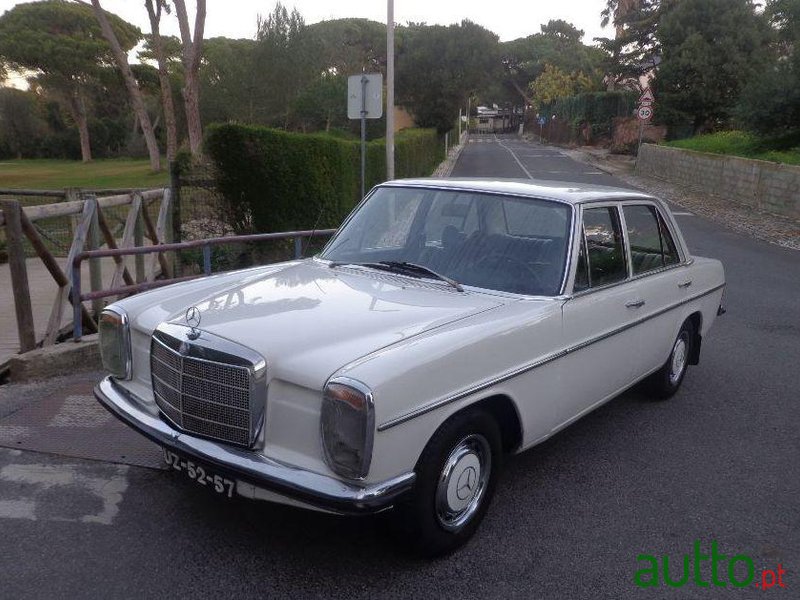 1970' Mercedes-Benz 220 D W115 photo #1