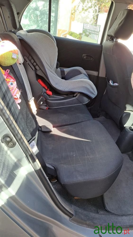 2006' Toyota Yaris 1.4 D-4D Ac photo #6