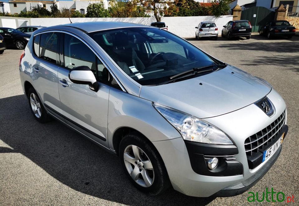 2013' Peugeot 3008 photo #1