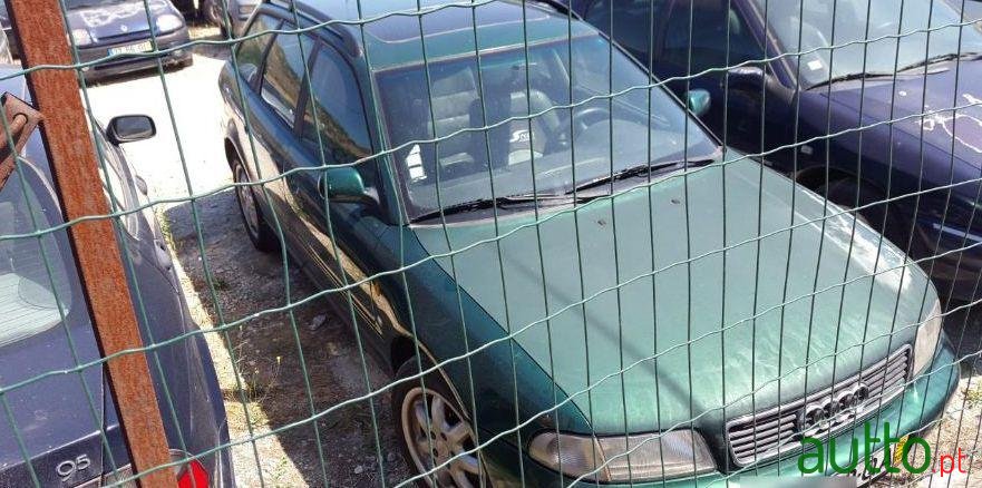 1996' Audi A4 Avant photo #2