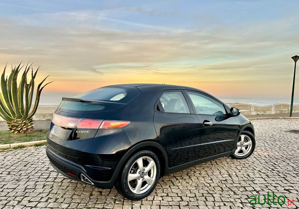 2008' Honda Civic 2.2 I-Ctdi Sport photo #4