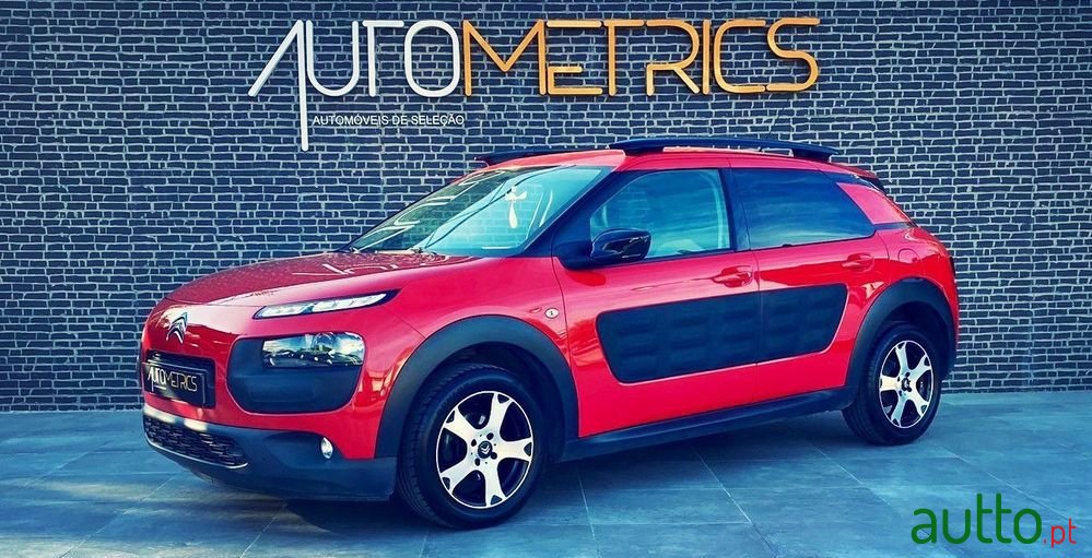2016' Citroen C4 Cactus 1.2 Puretech Shine photo #1
