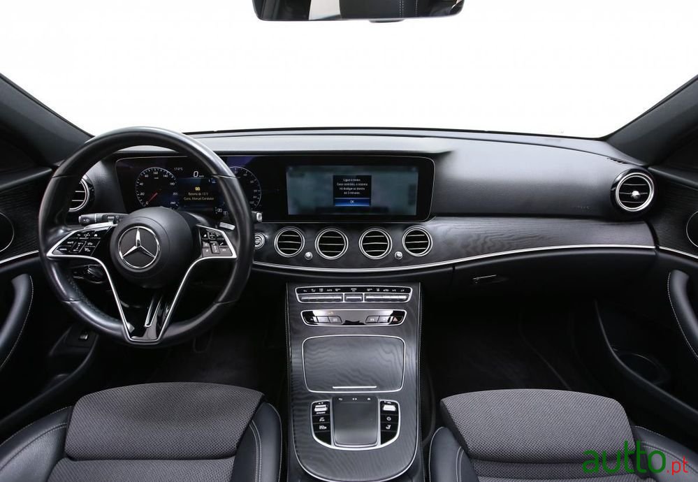 2021' Mercedes-Benz Classe E photo #6