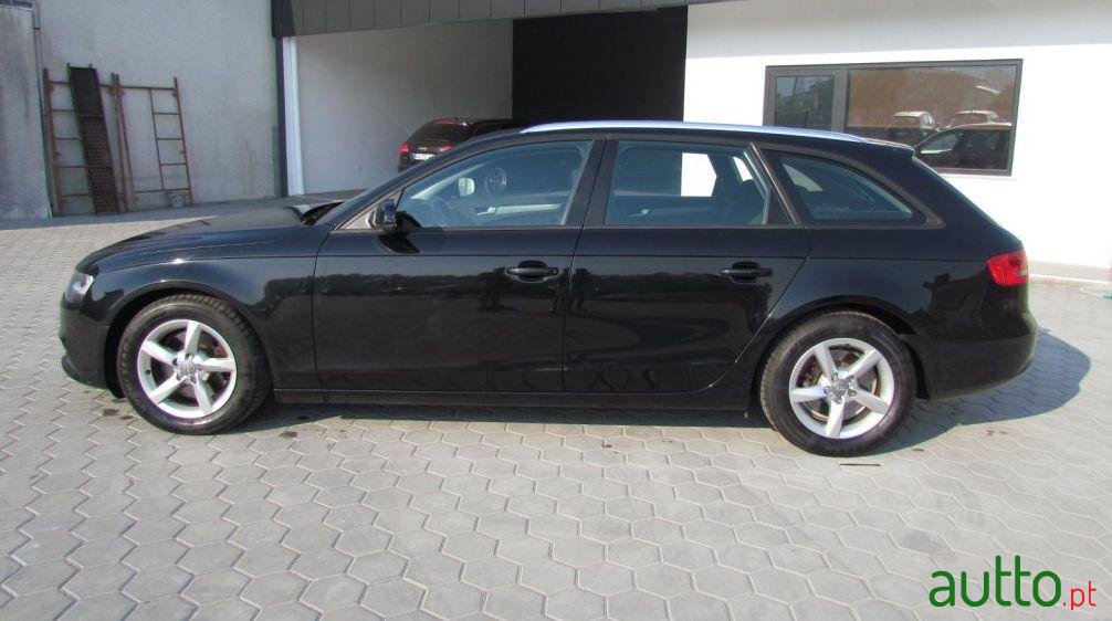 2013' Audi A4 Avant 2.0 TDi photo #2